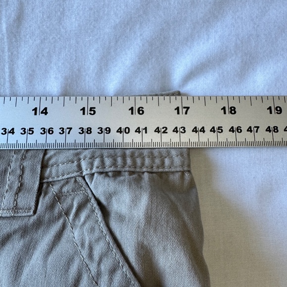 Cabelas Casuals Womens Cargo Capris Tan Size 14 Outdoor Hiking Utility Gorpcore - Picture 11 of 16
